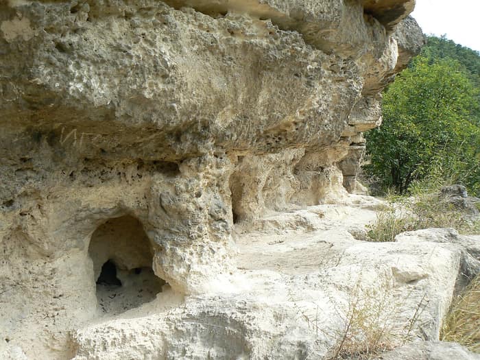Albotin Monastery, third detail of the rock rooms