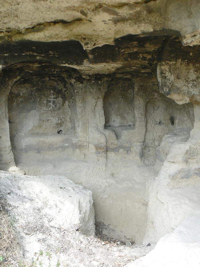 Albotin Monastery, fourth detail of the rock rooms