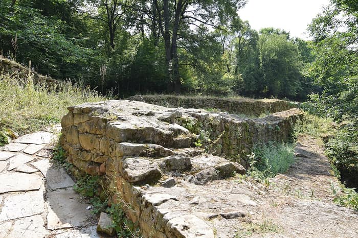 Bozhenishki Urvich, Überreste der Festung, fünfte Ansicht