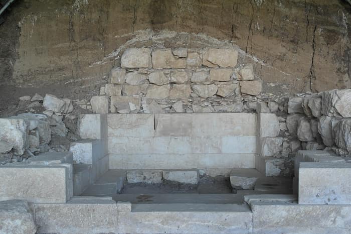 The Thracian Tomb of Sveshtari, additional view