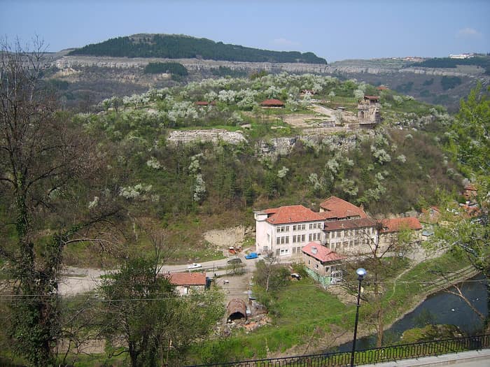 Хълмът Трапезица във Велико Търново, трета гледка
